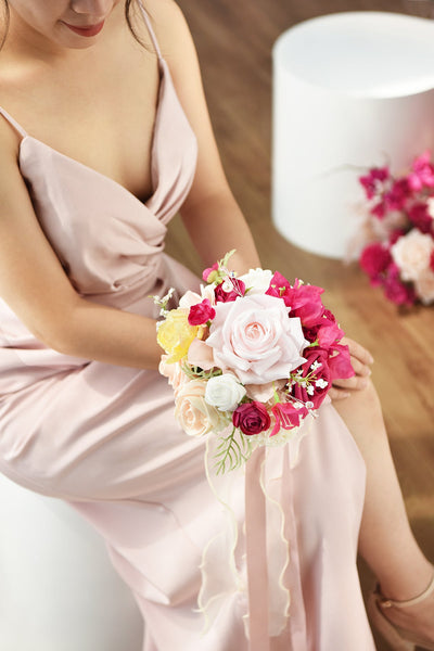 Bridesmaid Bouquets in Passionate Pink & Blush