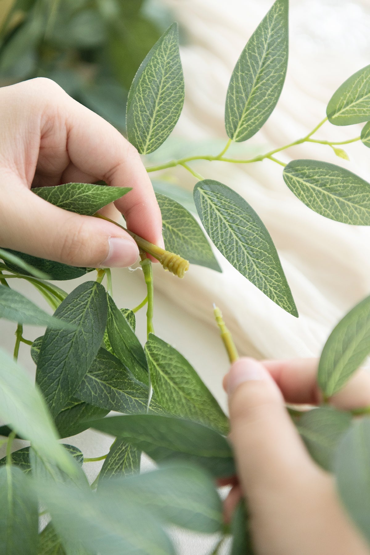 2.3ft Laurel Leaves Vines - 6PCS