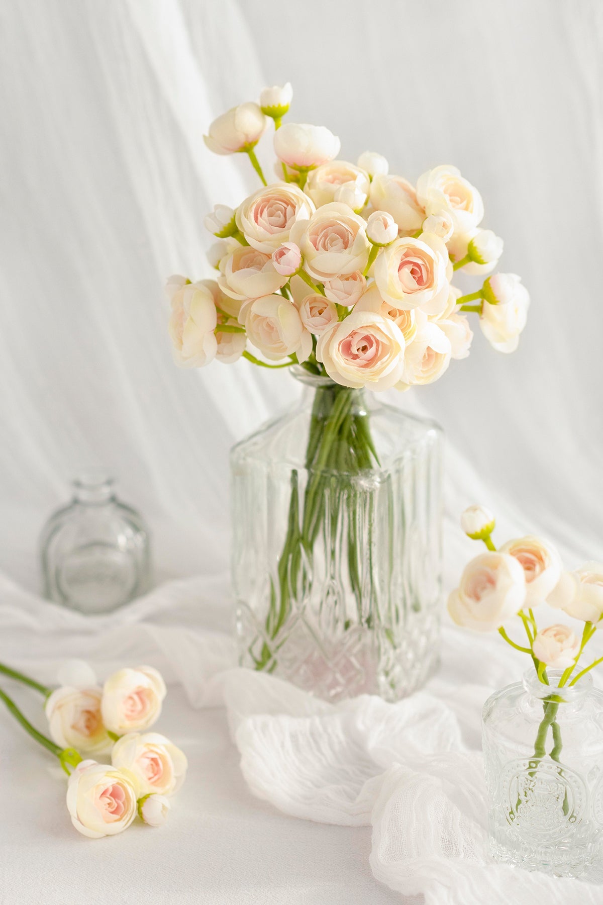 Ranunculus Flowers with Stem - 8 Colors
