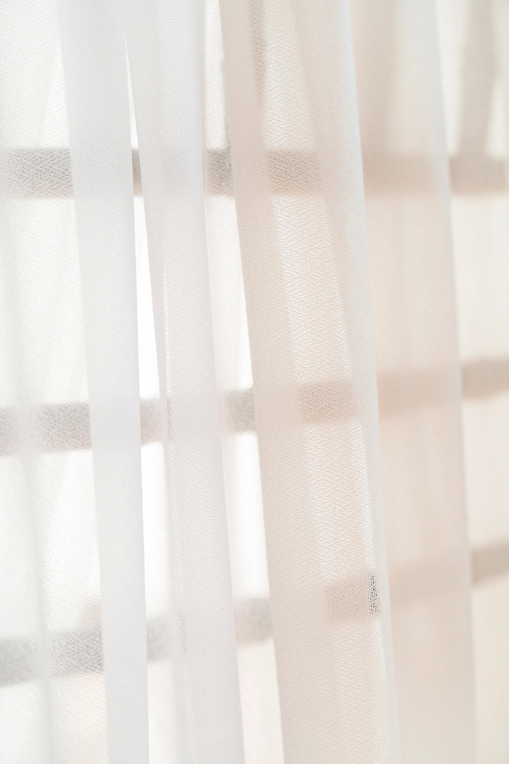 Table Cloth & Table Runner Set in White & Nude