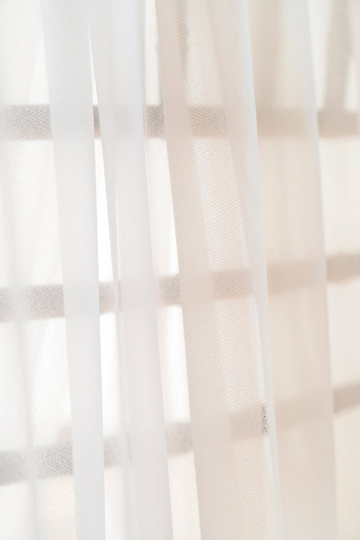 Table Cloth & Table Runner Set in White & Nude