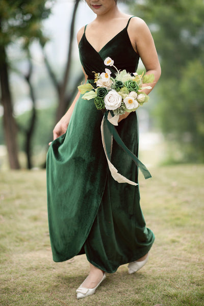 Free-Form Bridesmaid Bouquets in Emerald & Tawny Beige