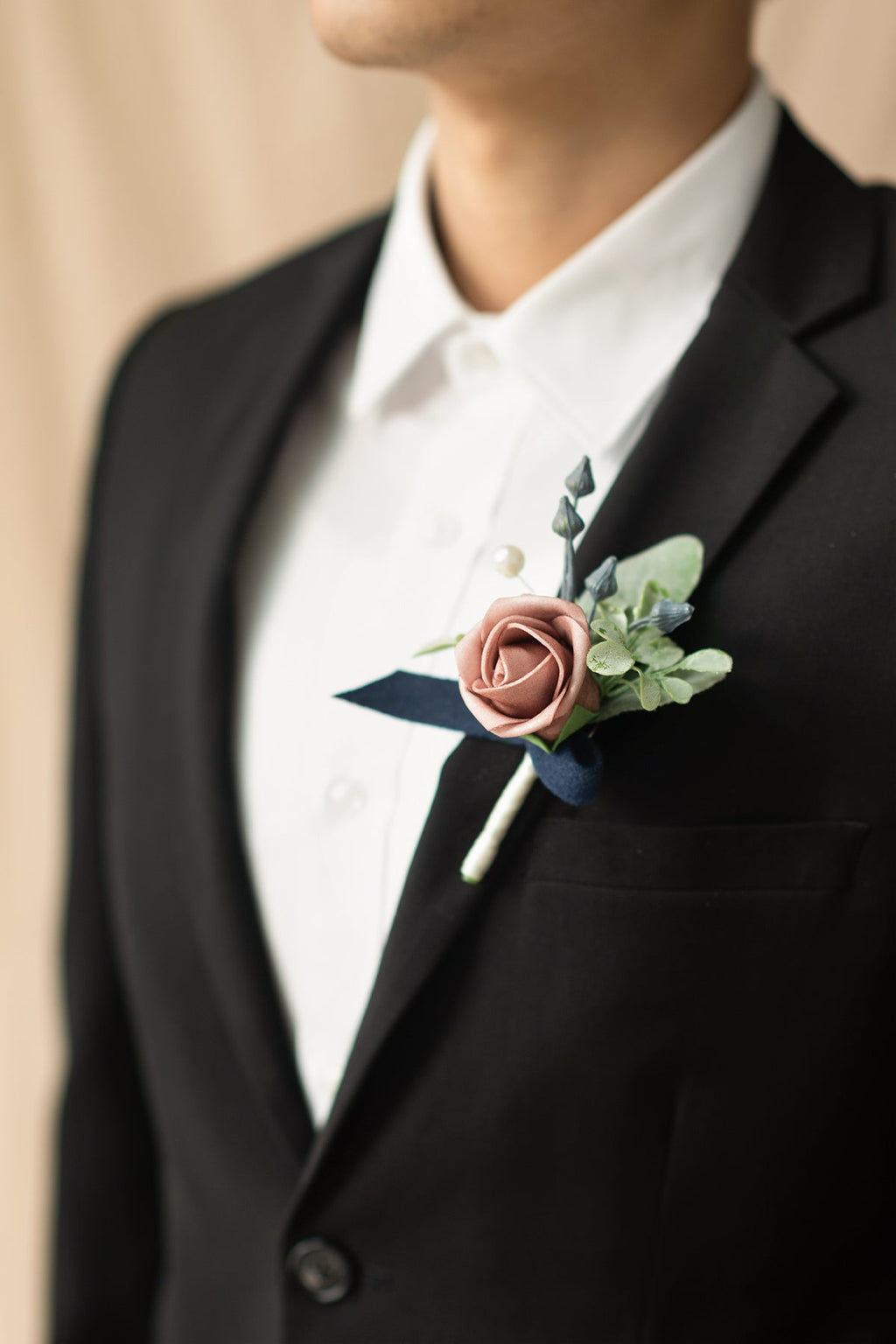 Boutonnieres for Guests in Dusty Rose & Navy