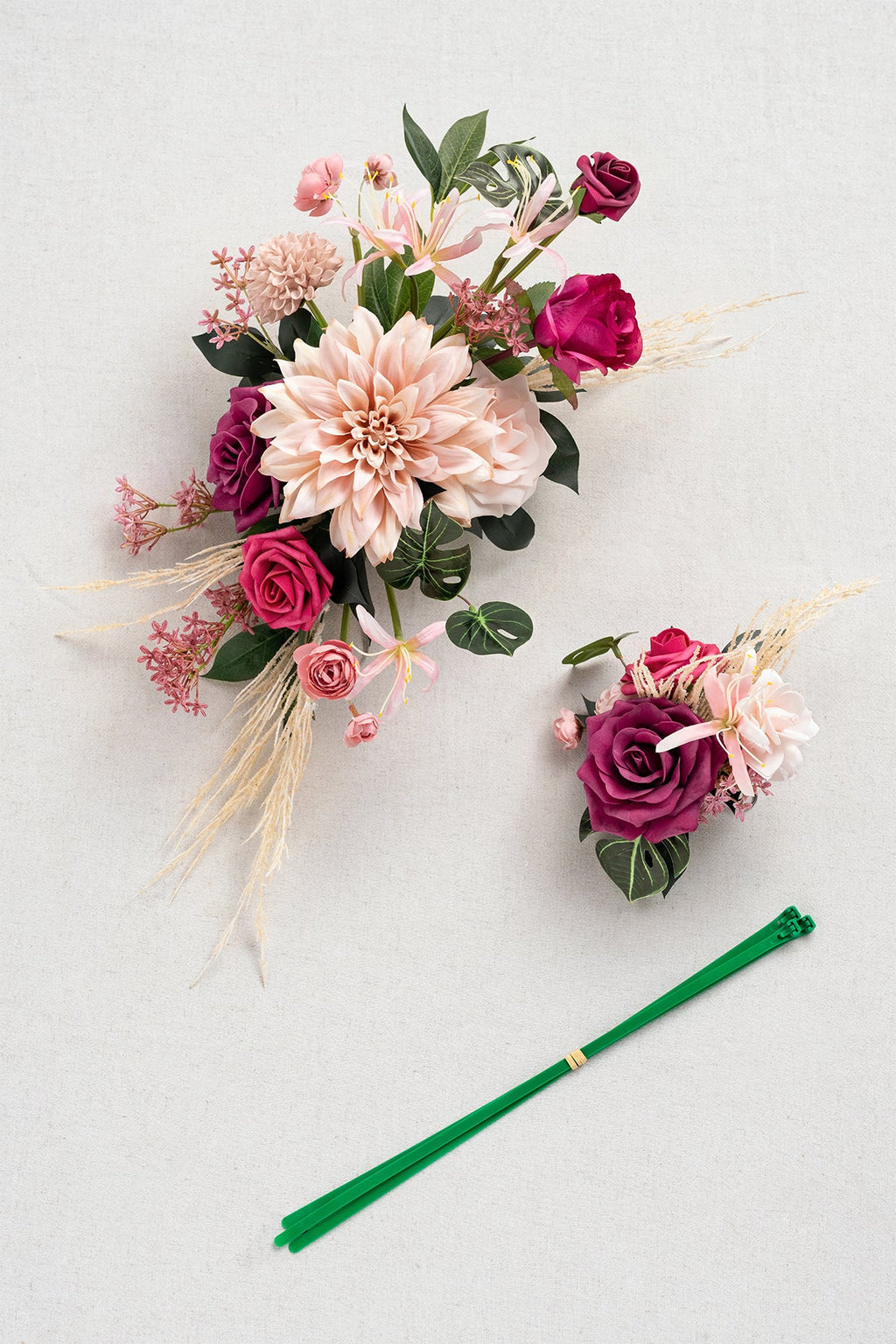 Combo Set Flower Sign Decor in Valentine Magenta | Clearance