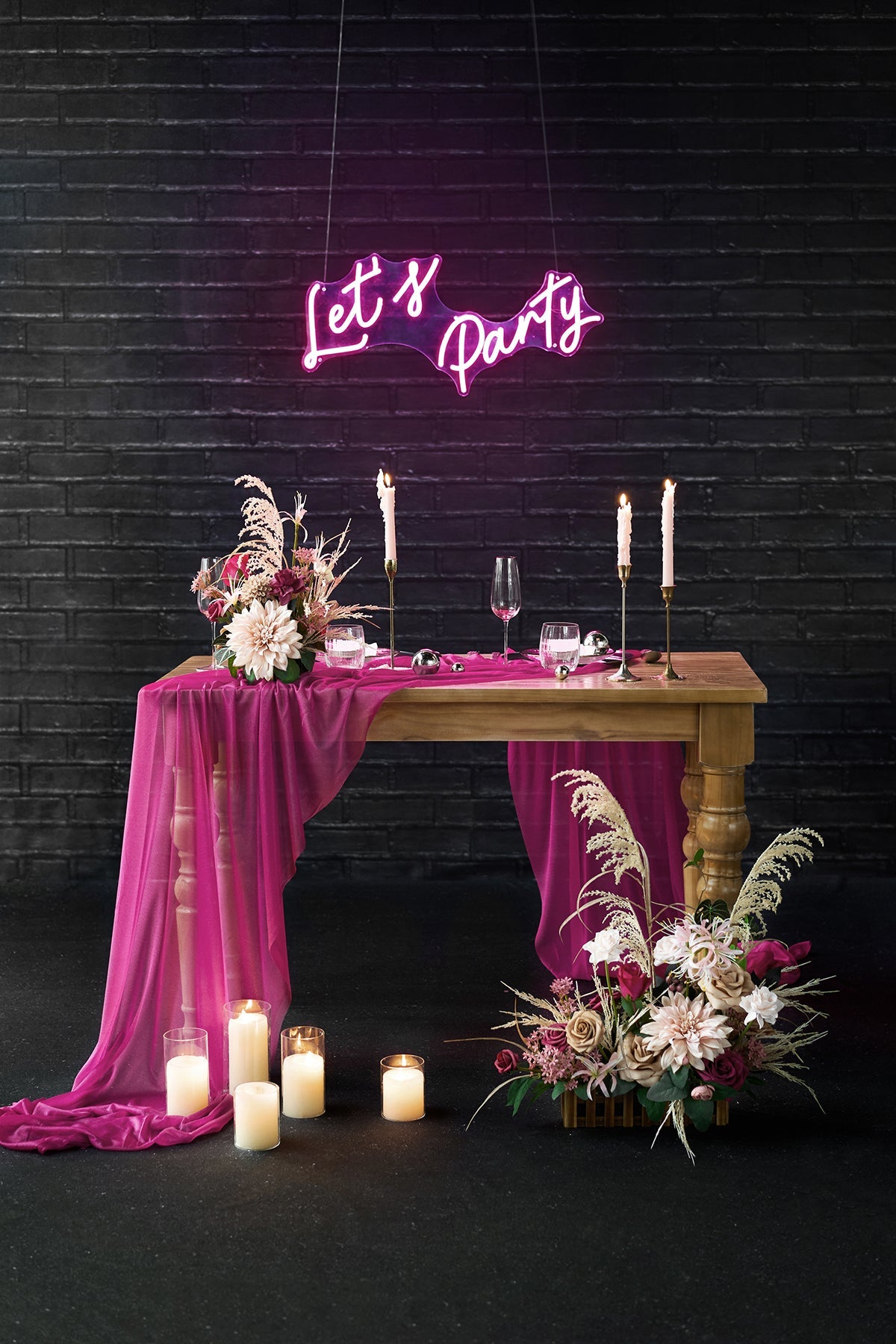 Flower Arrangement Set for Table in Valentine Magenta | Clearance