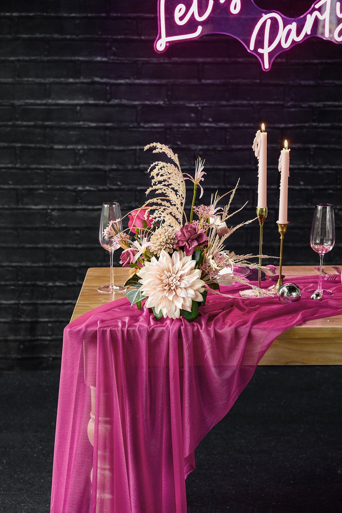 Flower Arrangement Set for Table in Valentine Magenta | Clearance