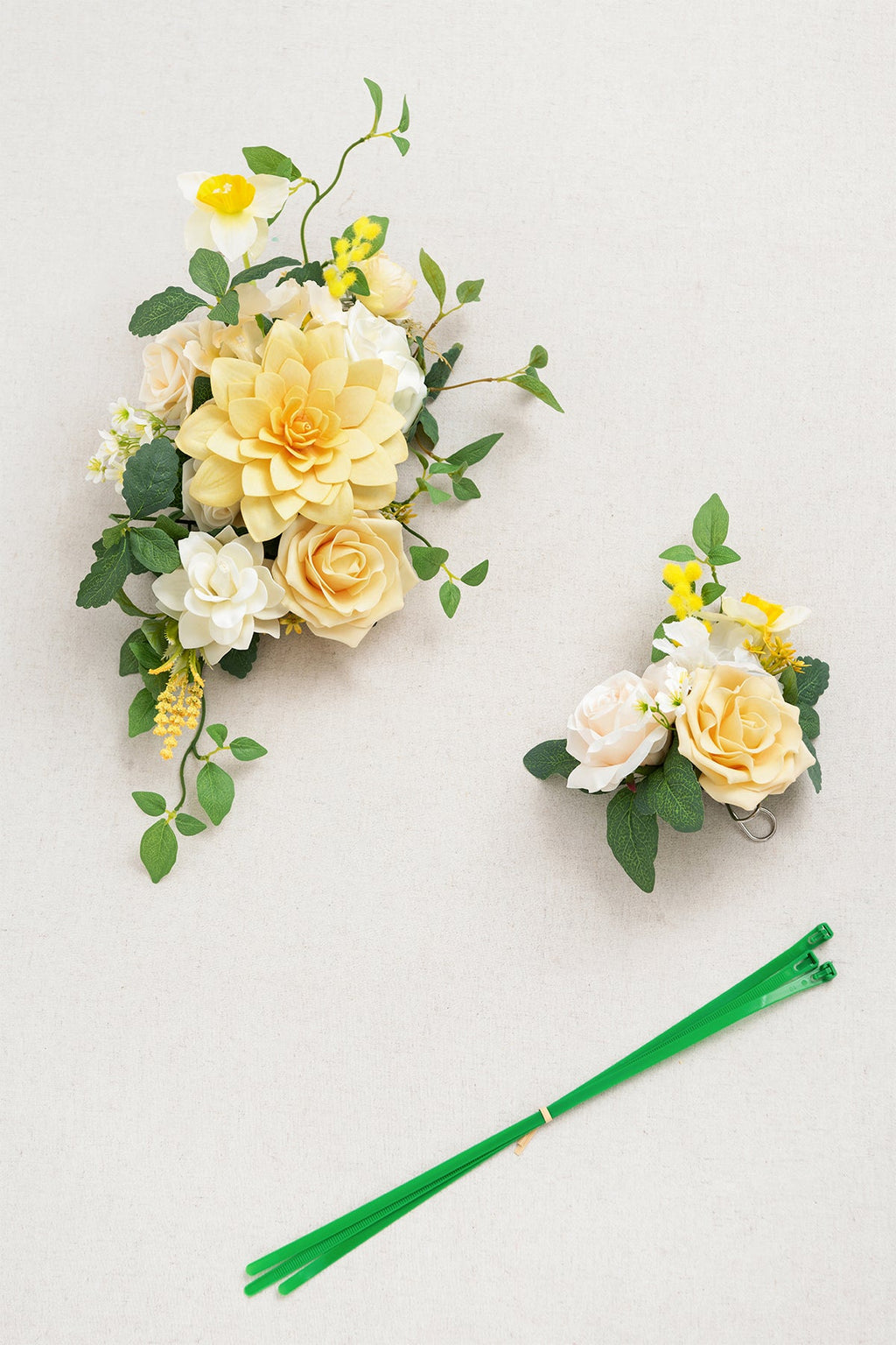 Combo Set Flower Sign Decor in Lemonade Yellow