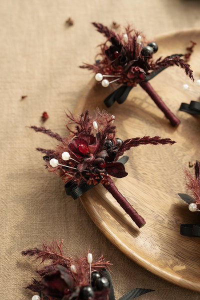 Boutonnieres for Guests in Moody Burgundy & Black
