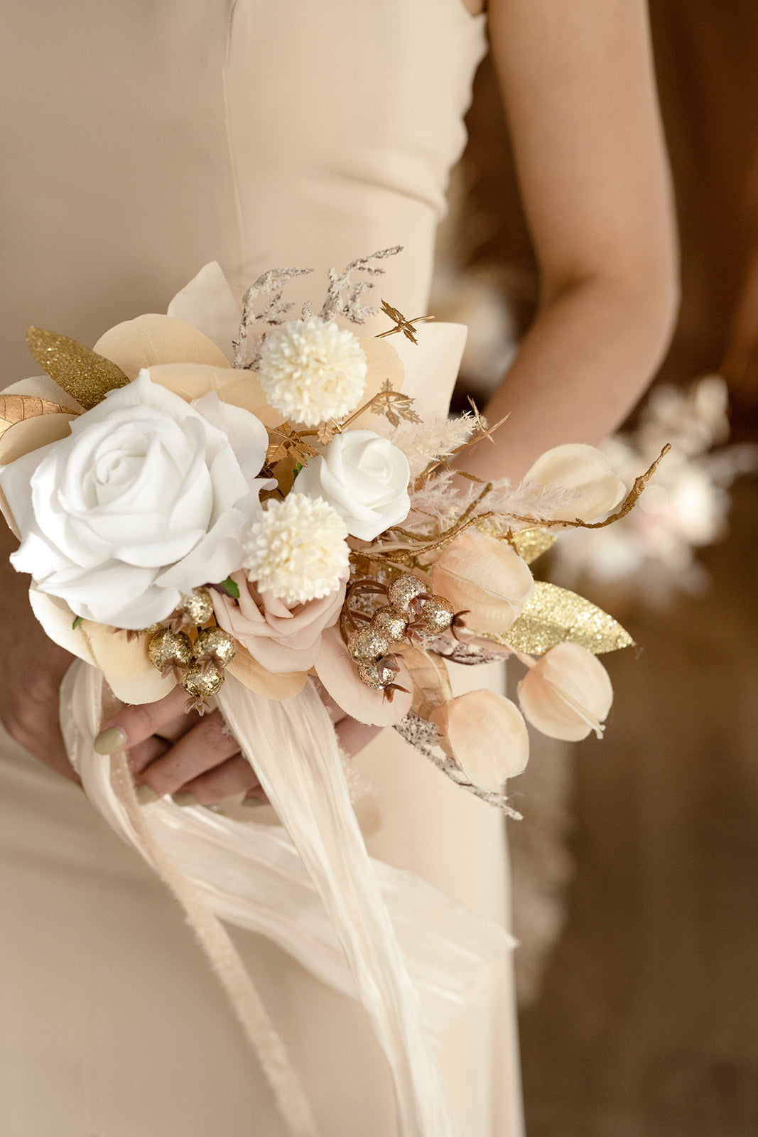 Bridesmaid Posy in White & Beige