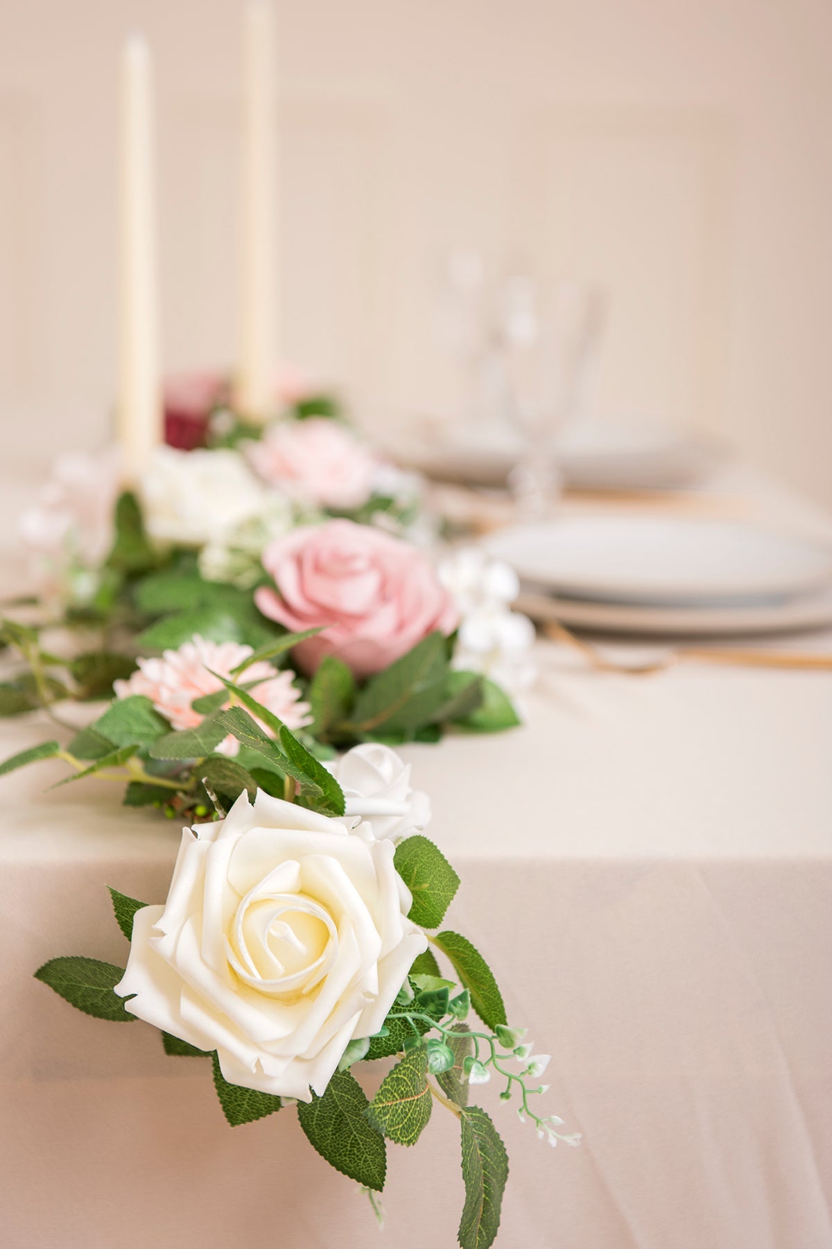 Handcrafted Fluffy Rose Vine Garland - Ling's moment