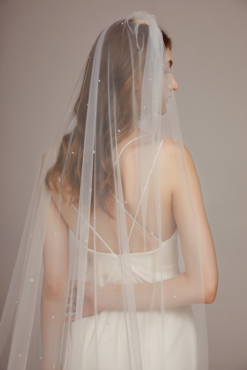 Delicate Pearls Scattered Cathedral Veil with Comb - lingsDev