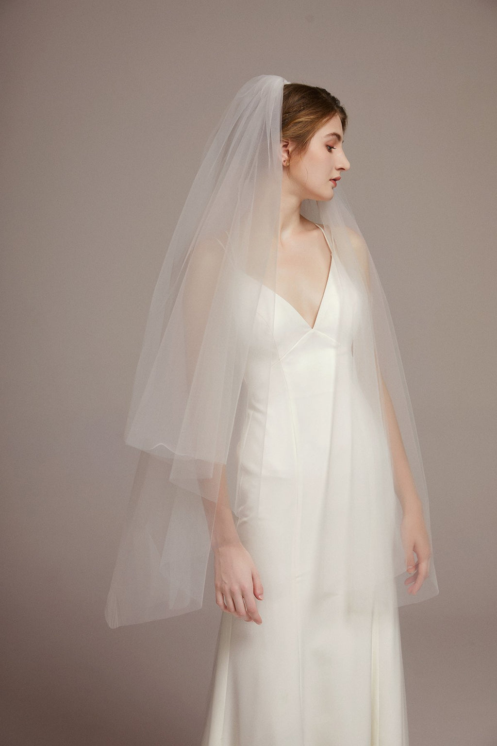 Simple Elegant Two Tier Fingertip Veil with Comb - lingsDev