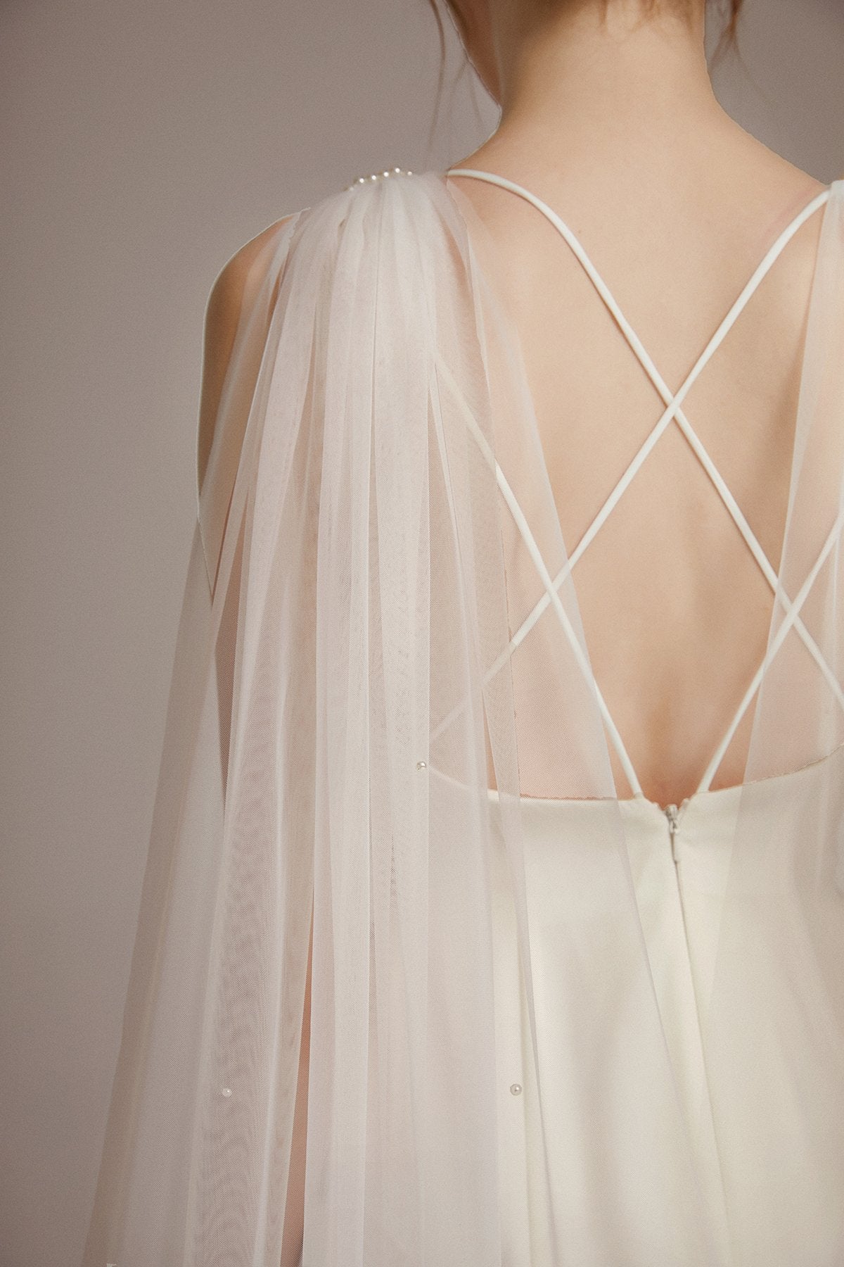 Elegant Cathedral Cape Veil with Pearls Shoulder - lingsDev