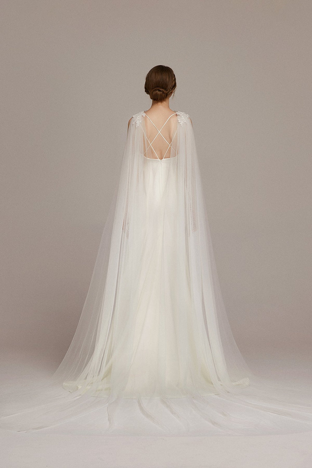 Adorable Cathedral Cape Veil with Lace Appliques Shoulder - lingsDev