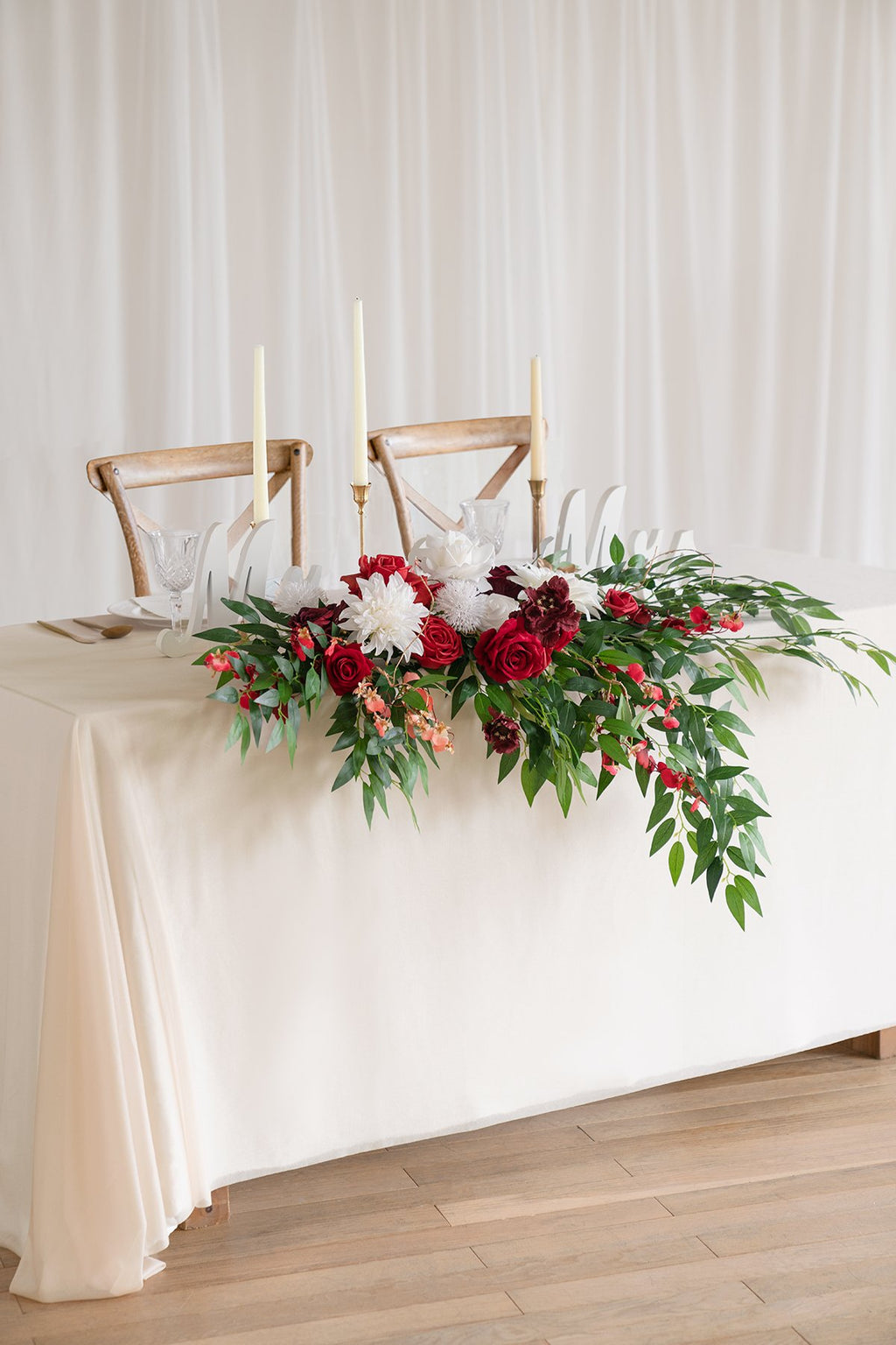 Flower Swag and Tablecloth for Sweetheart/Head Table - Whimsical Christmas - lingsDev