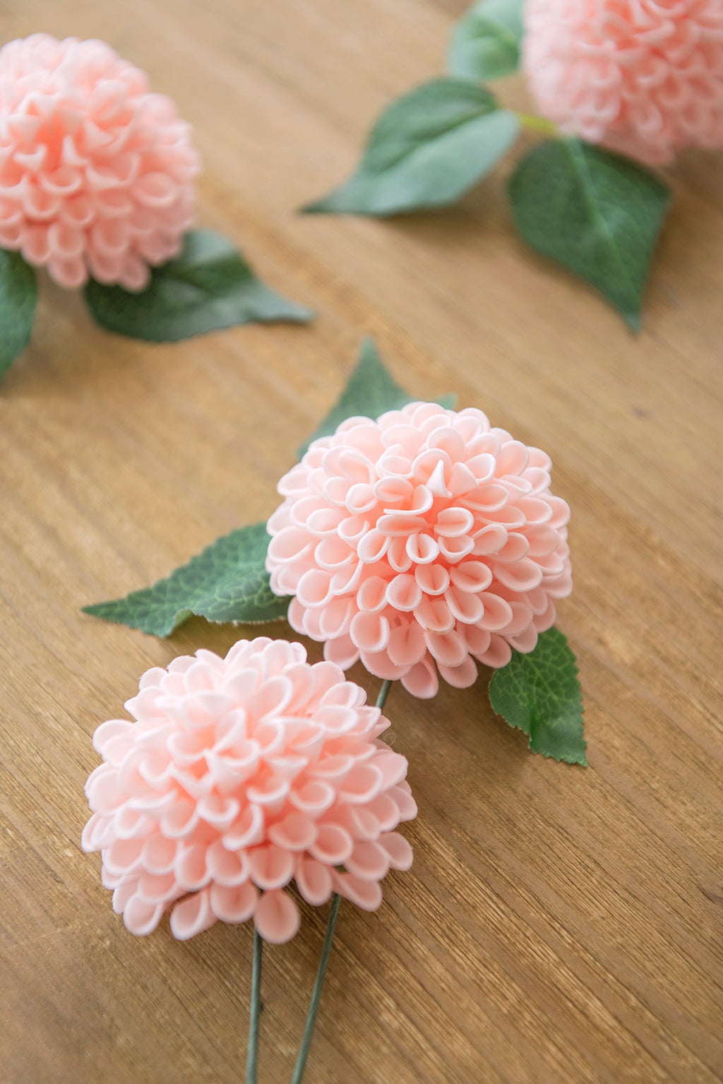 [Gift for $800+] 2.5" Foam Dahlia with Stem - 8 Colors
