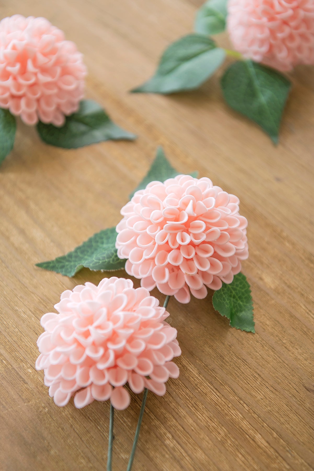 [Gift for $800+] 2.5" Foam Dahlia with Stem - 8 Colors