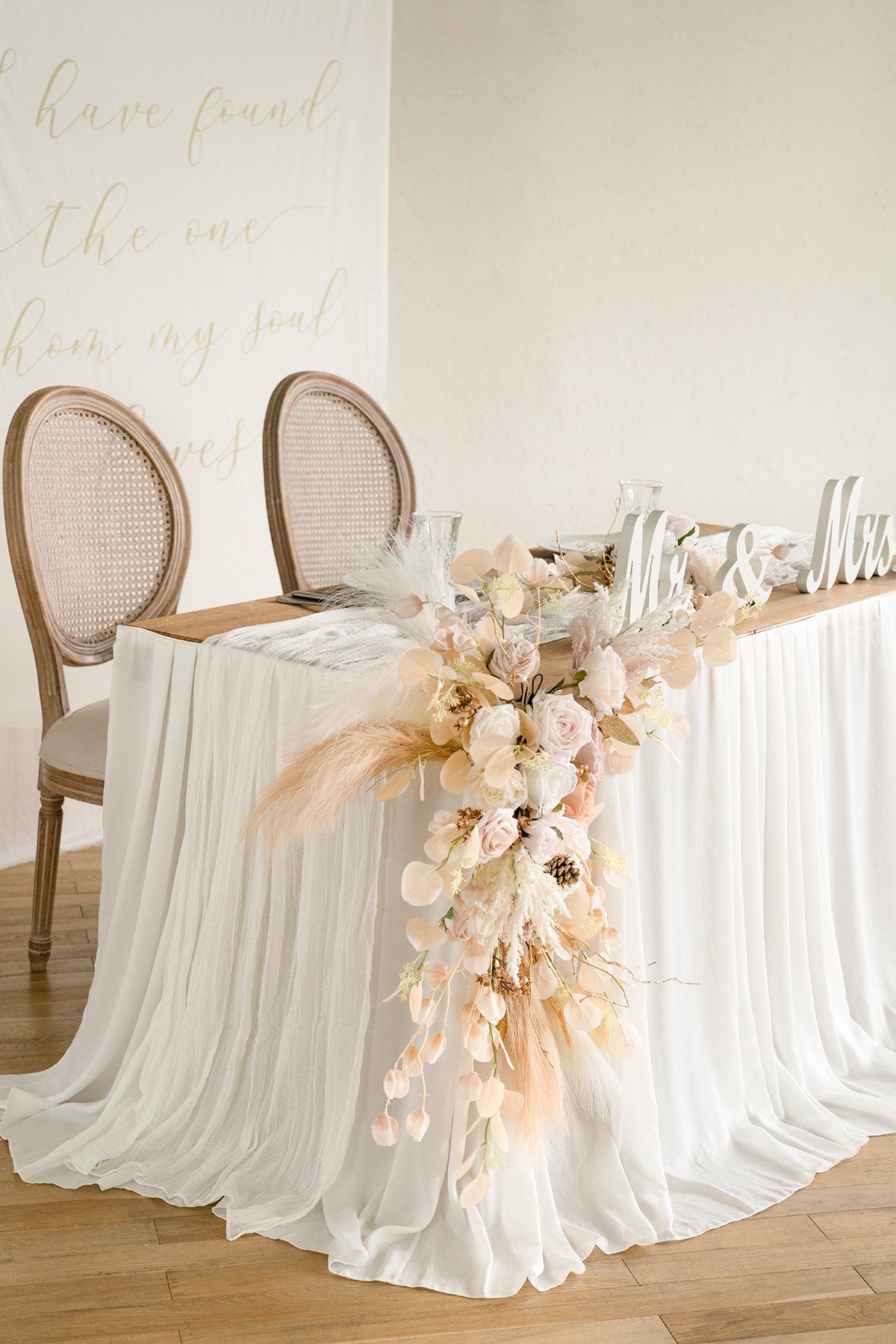 Elegant Velvety Polyester Table Skirt - Ivory - lingsDev