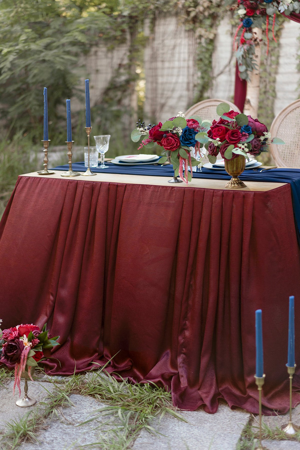 Burgundy Table Skirt and Navy Blue Table Runner - lingsDev