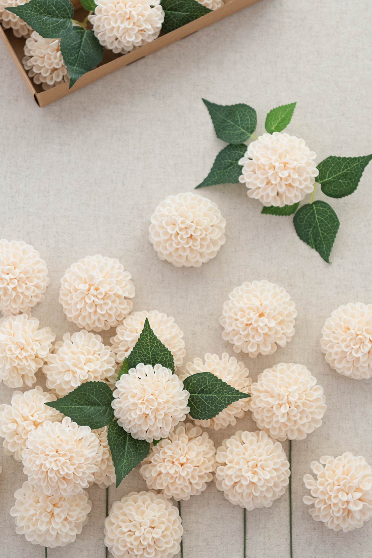 [Gift for $800+] 2.5" Foam Dahlia with Stem - 8 Colors
