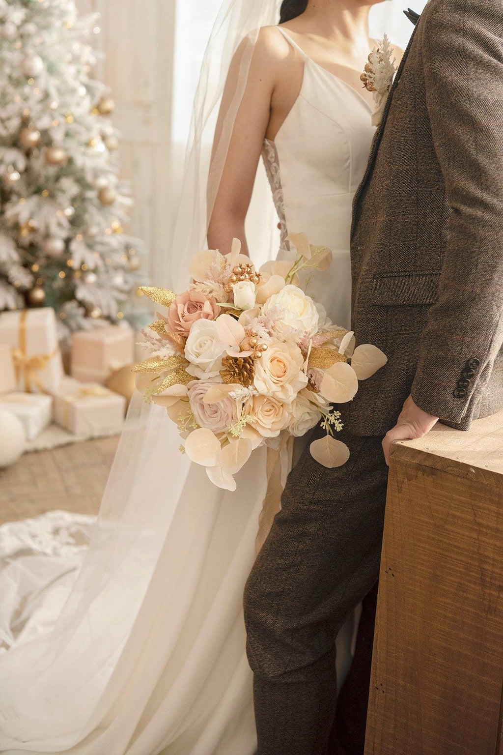 11"/17" Bridal Bouquet - White & Beige - lingsDev