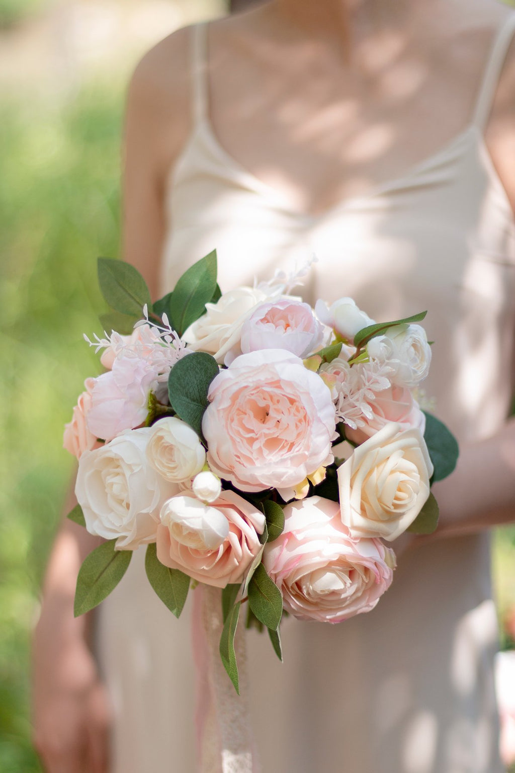 7"/9" Bridesmaid Bouquet - Blush & Cream - lingsDev