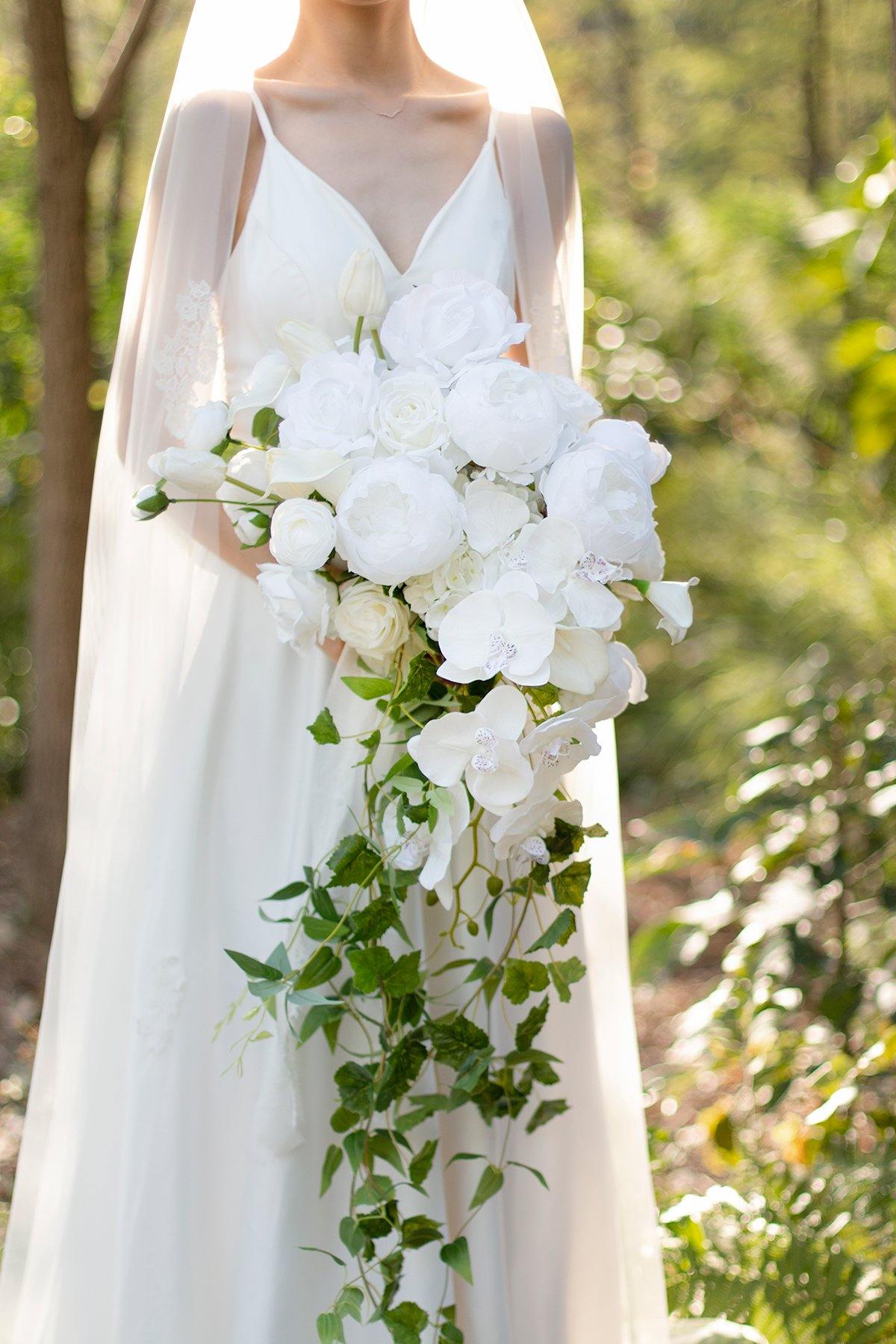 11"/17" Bridal Bouquet - White & Sage - lingsDev