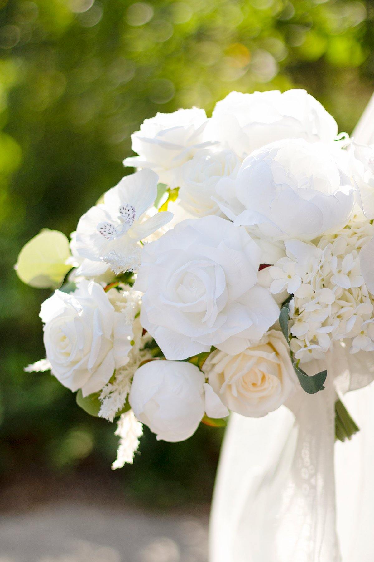 11"/17" Bridal Bouquet - White & Sage - lingsDev