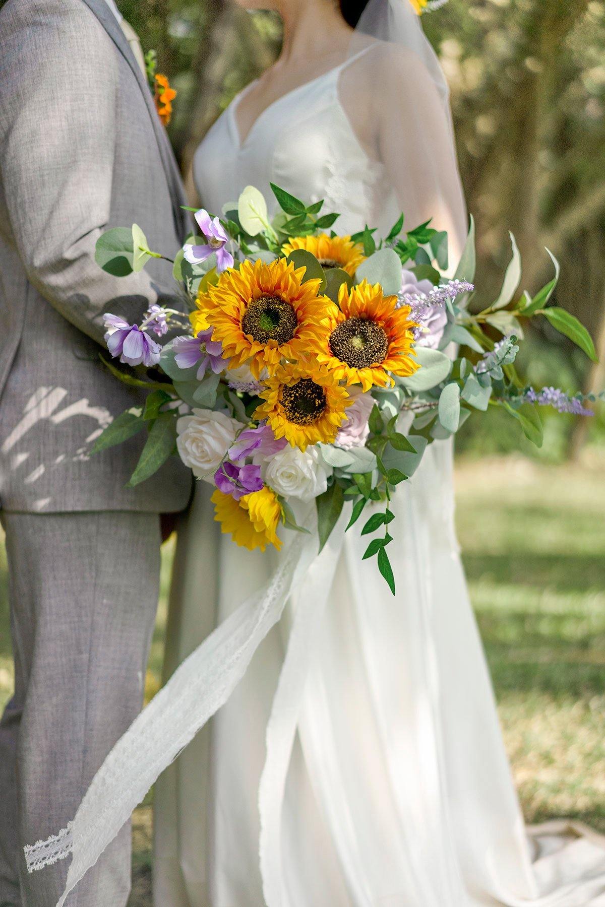 11" Bridal Bouquet - Sunflowers & Lavender - lingsDev