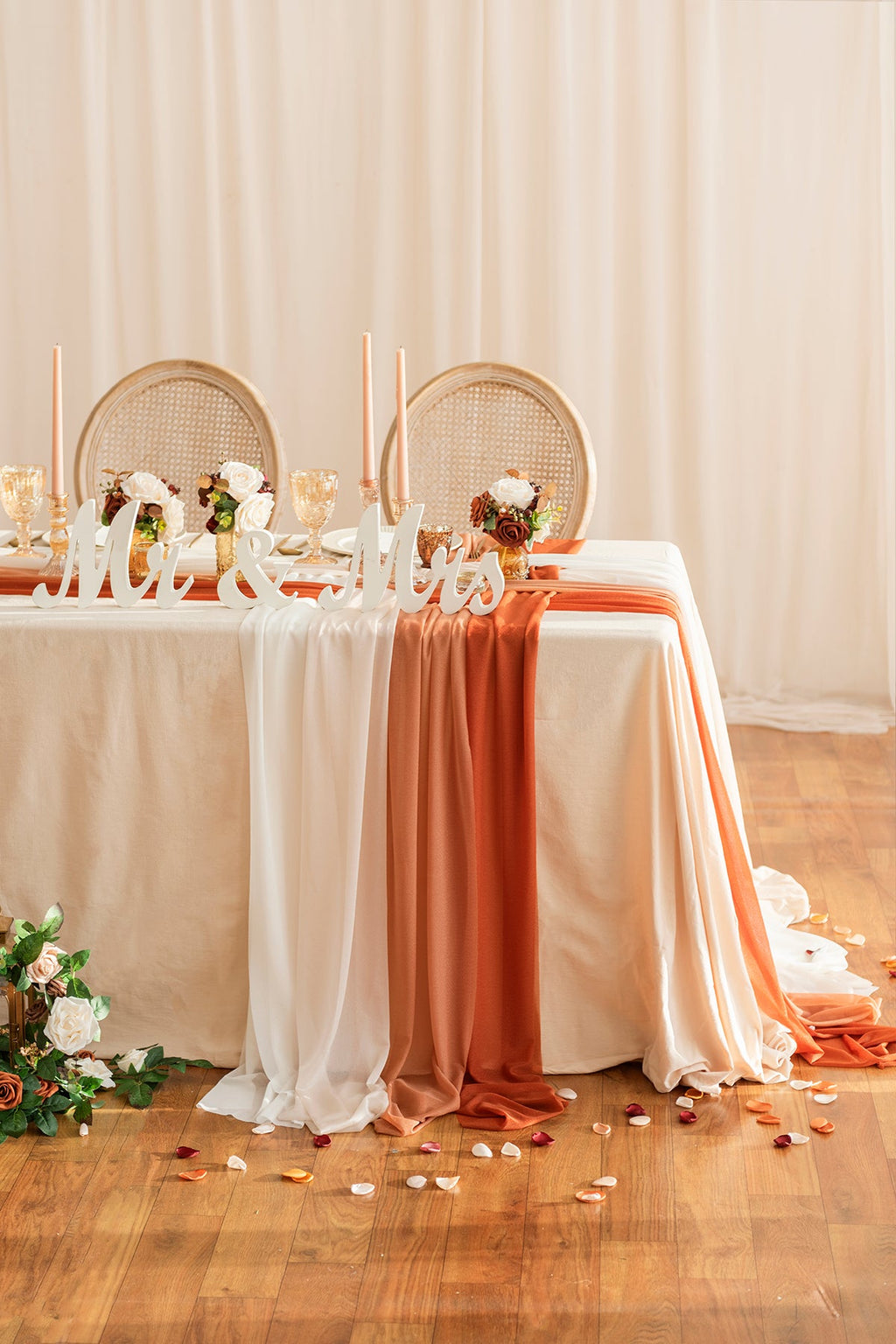 Table linens in Sunset Terracotta