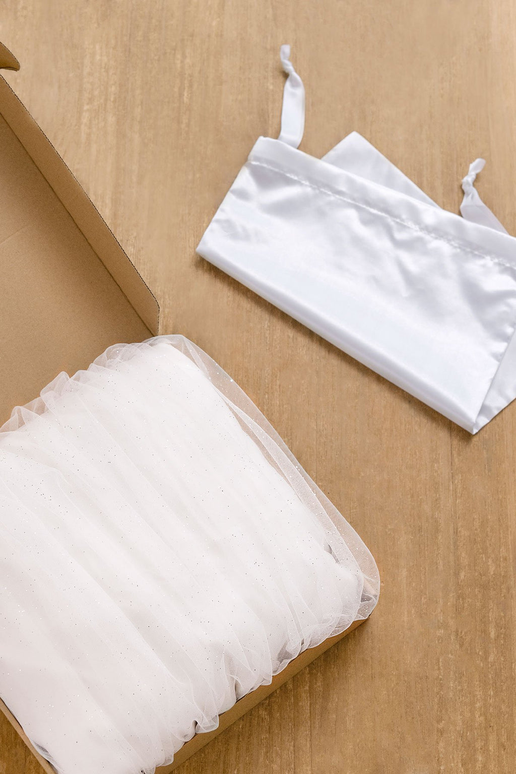 30 x 195 Inch Extra Long Tulle Table Runner (16FT, Shimmer White) - lingsDev