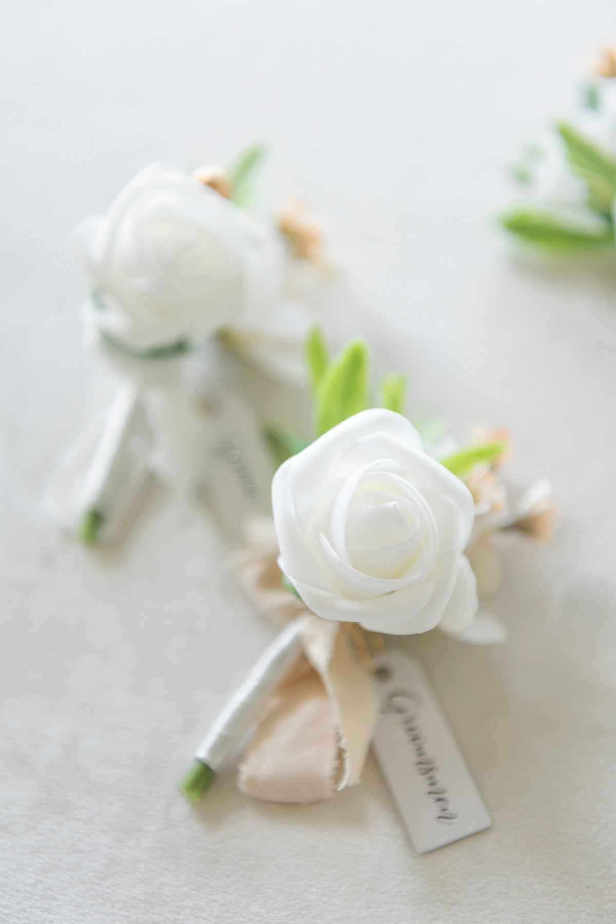 Wedding Boutonnieres (Set of 6) - Timeless White - lingsDev