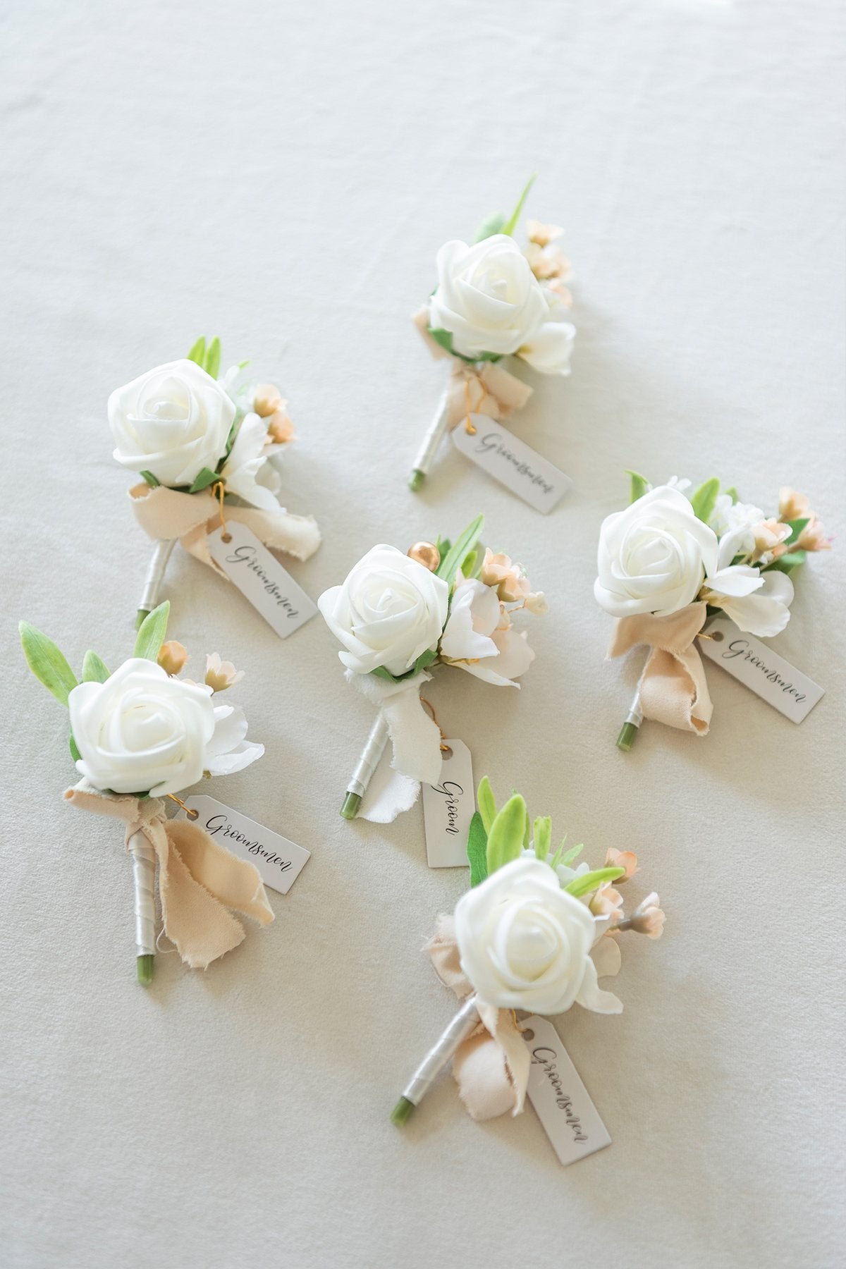 Wedding Boutonnieres (Set of 6) - Timeless White - lingsDev