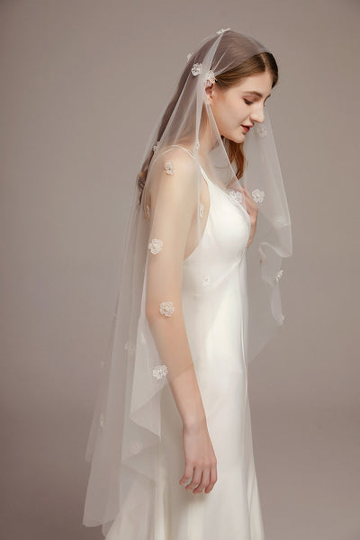 Dreamy Waltz Veil with Floral Lace Appliques Scattered - lingsDev