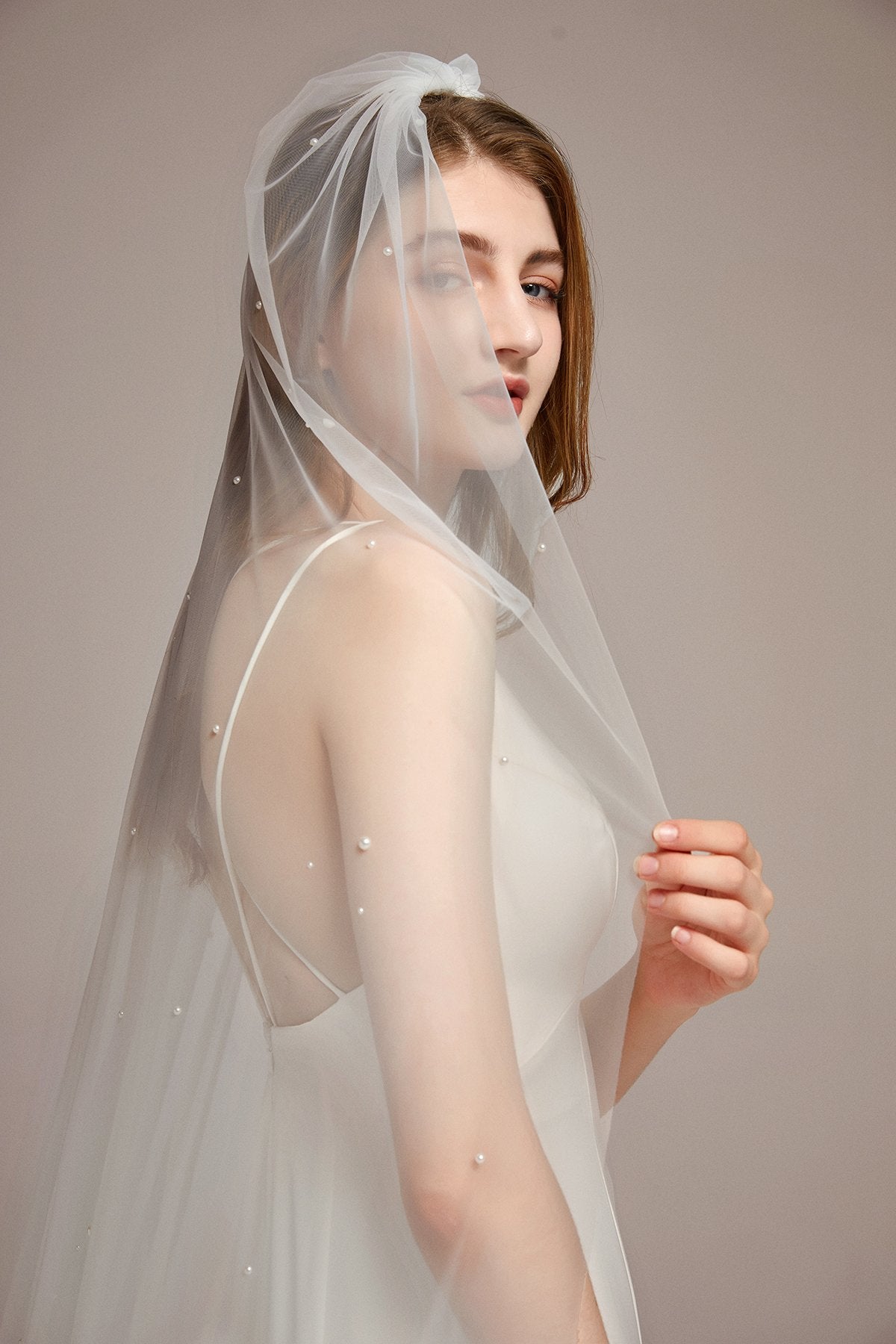 Delicate Pearls Scattered Cathedral Veil with Comb - lingsDev