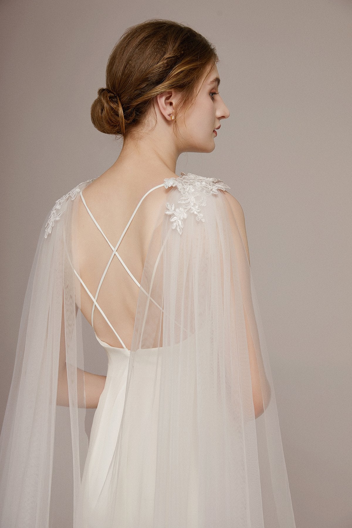 Adorable Cathedral Cape Veil with Lace Appliques Shoulder - lingsDev
