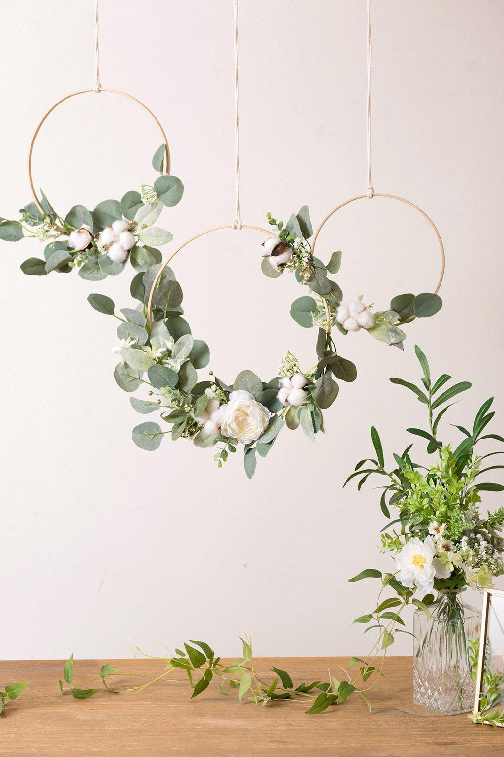 Eucalyptus Wreath for Greenery Wedding Decor (Set of 3) - Ling's moment