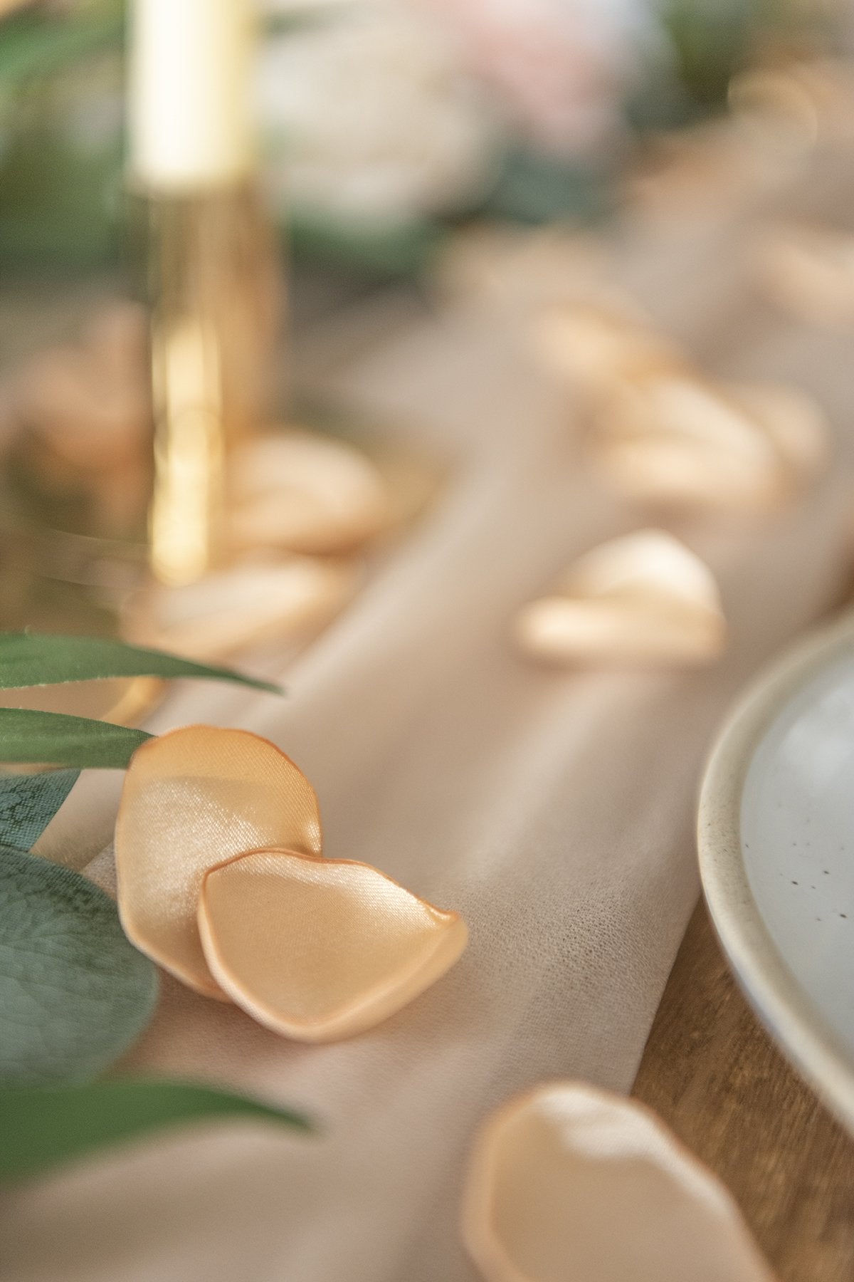 Silk Rose Petals - White & Beige - lingsDev