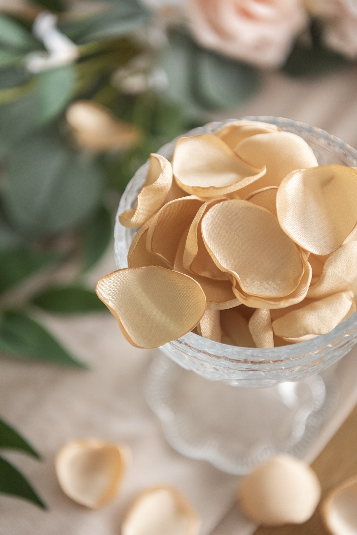 Silk Rose Petals - White & Beige - lingsDev