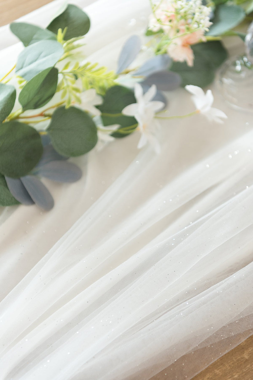 30 x 195 Inch Tulle Table Runner with Light String (16FT, Shimmer White) - lingsDev