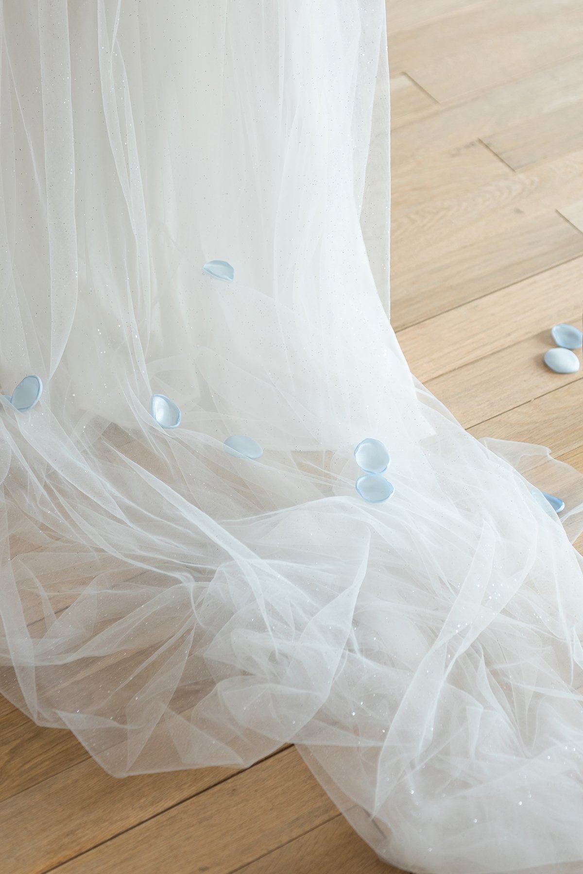 30 x 195 Inch Extra Long Tulle Table Runner (16FT, Shimmer White) - lingsDev