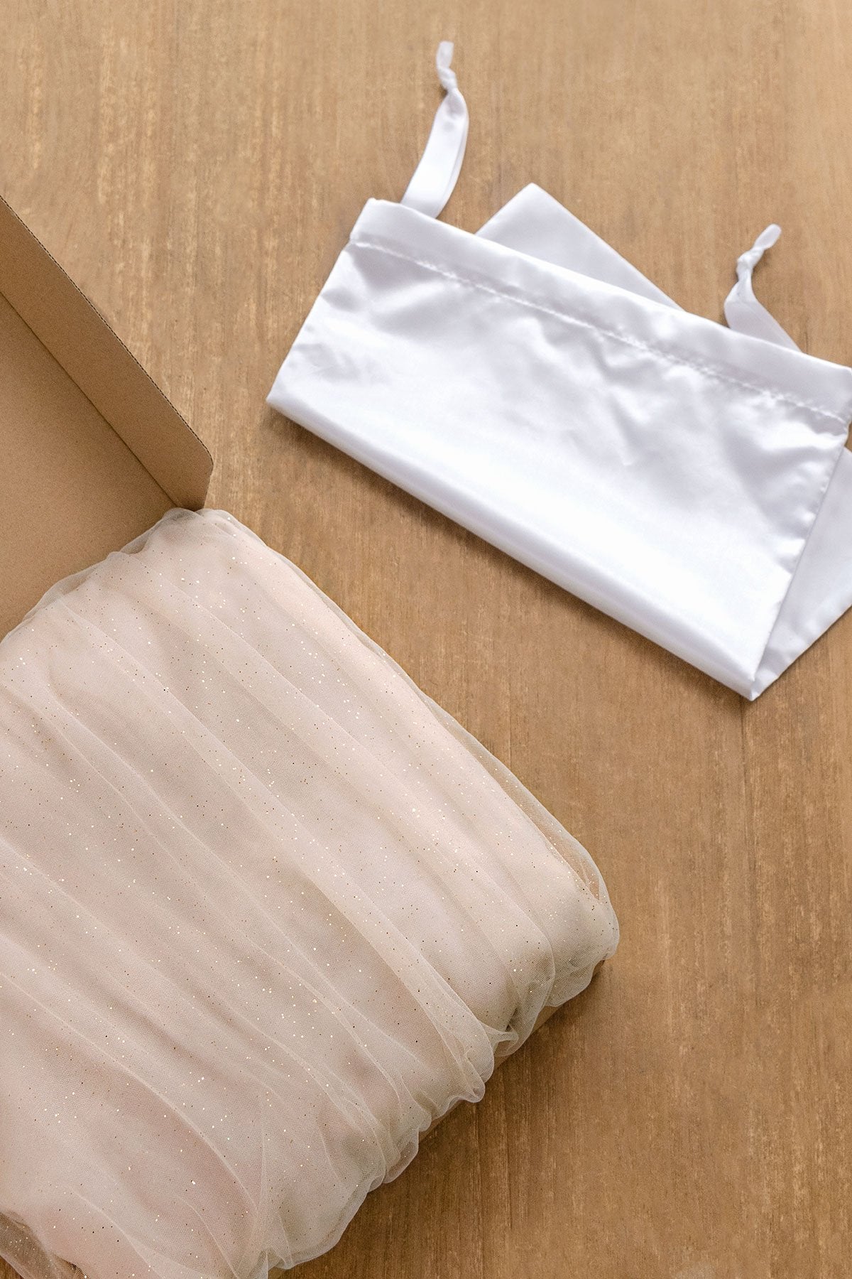30 x 195 Inch Extra Long Tulle Table Runner (16FT, Shimmer White) - lingsDev