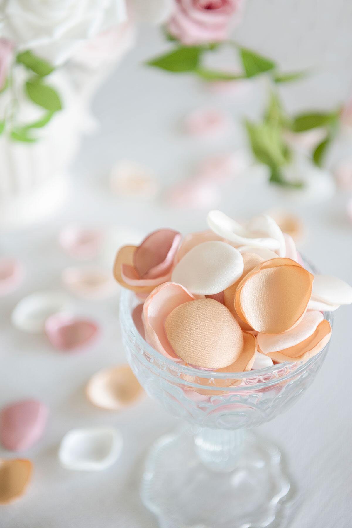 Silk Rose Petals 200pcs/400pcs - Peach & Gold - lingsDev