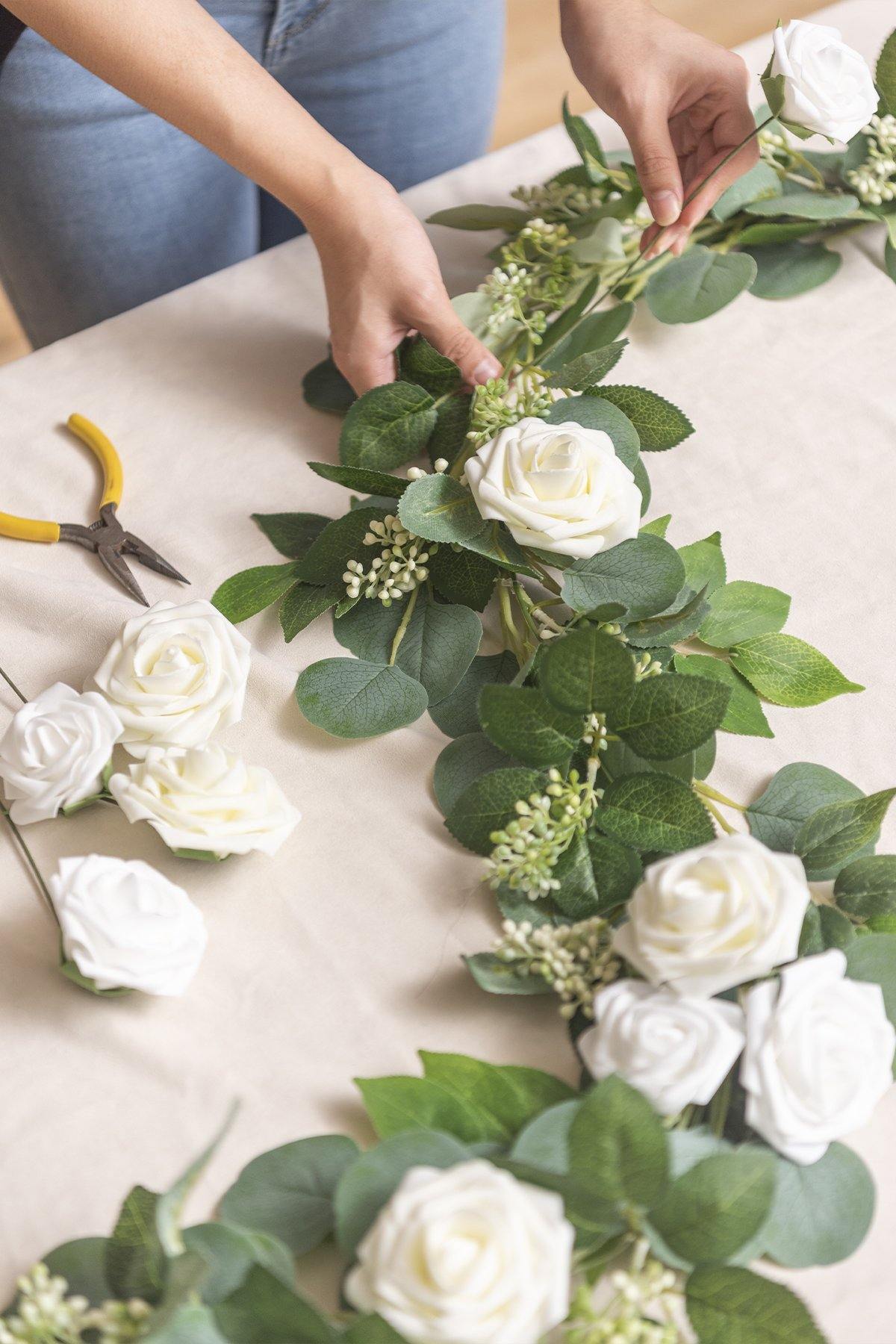 Seeded Eucalyptus and Rose Leaf Garland 6.5FT with 5pcs Roses - lingsDev