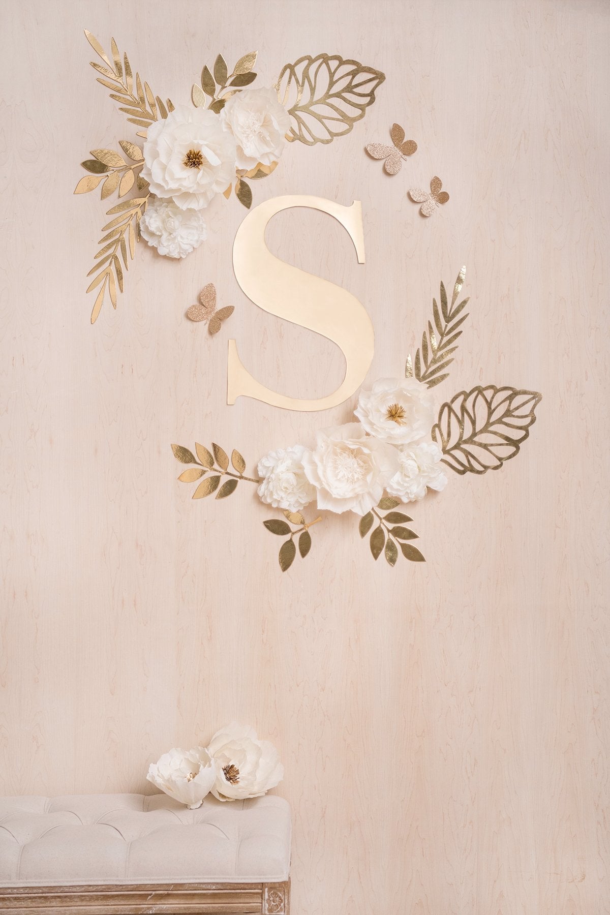 7pcs Crepe Paper Flowers - White & Gold - lingsDev