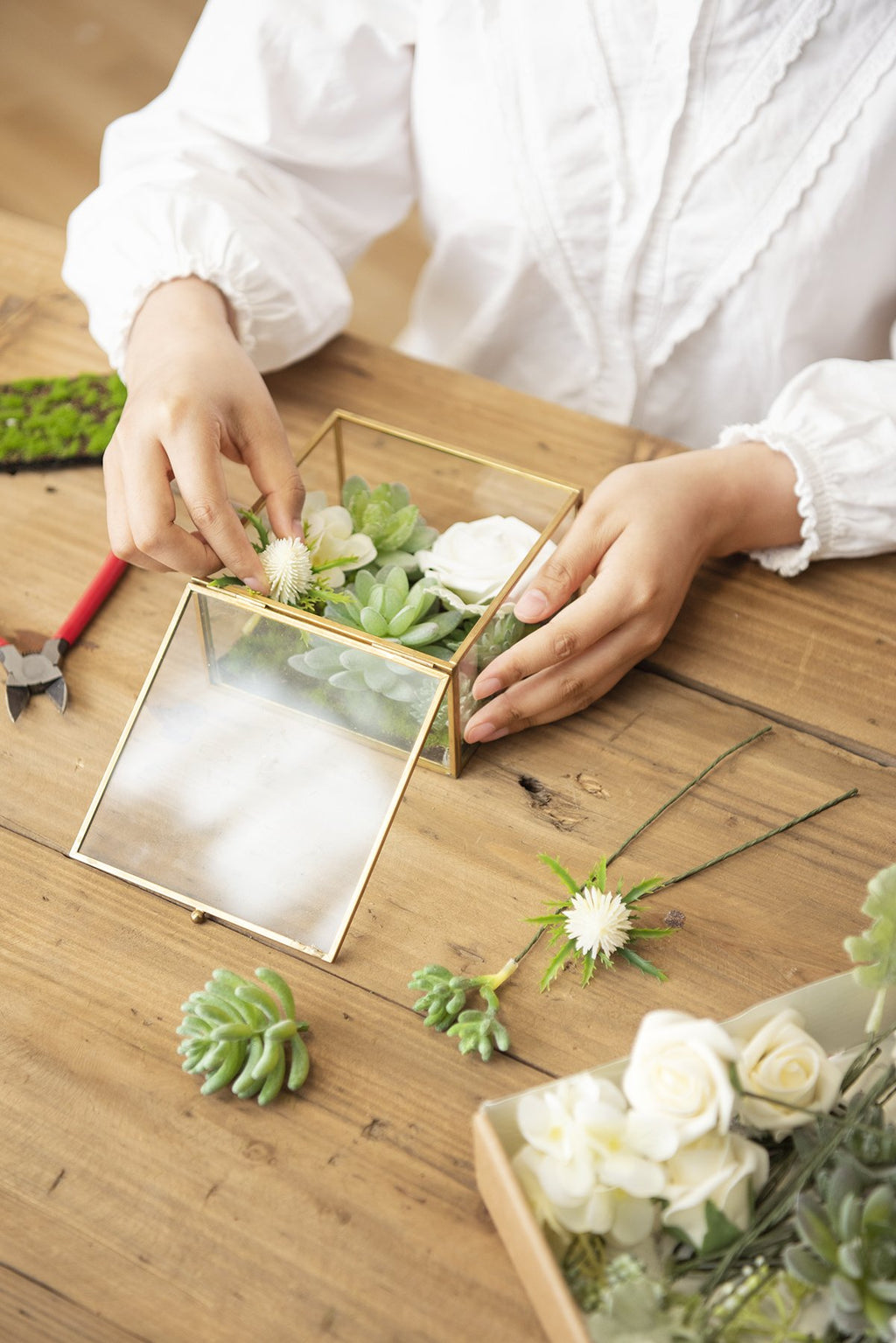 White & Beige Flowers & Greenery for DIY - lingsDev