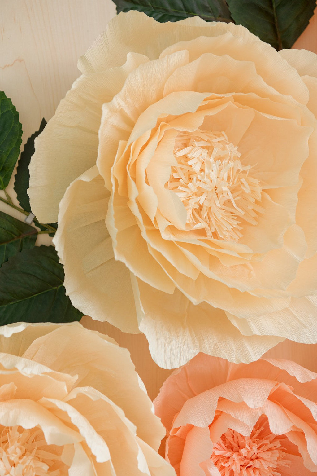 7pcs Extra Crepe Paper Flowers with Green Leaves - Coral & Peach - lingsDev