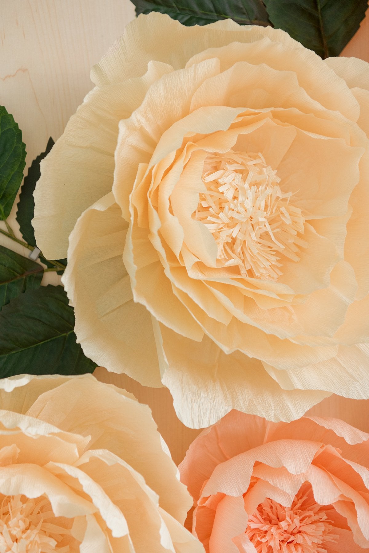 7pcs Extra Crepe Paper Flowers with Green Leaves - Coral & Peach - lingsDev